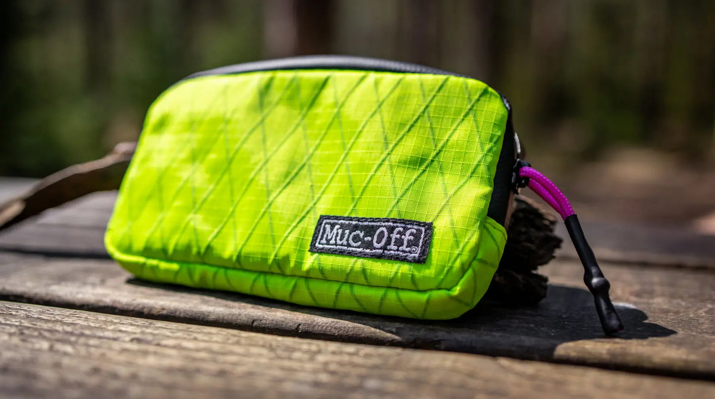 ESTUCHE IMPERMEABLE FLUOR MUC-OFF (20454) Muc-off
