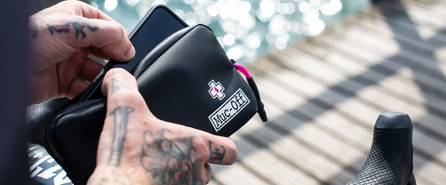 ESTUCHE IMPERMEABLE NEGRO MUC-OFF Muc-off