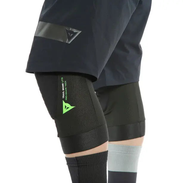 RODILLERAS BICI DAINESE TRAIL SKINS LITE KNEE GUARDS  BLACK Dainese
