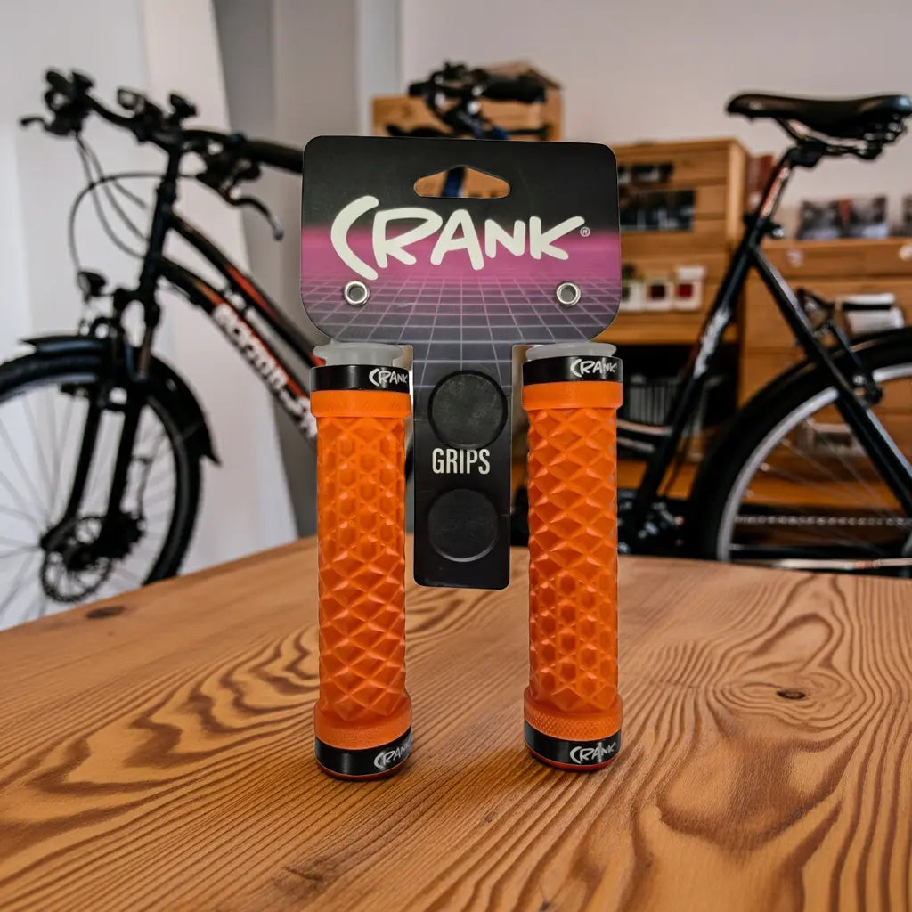 PUÑO CRANK LOCK ON 130MM ORANGE - Bianchi Store